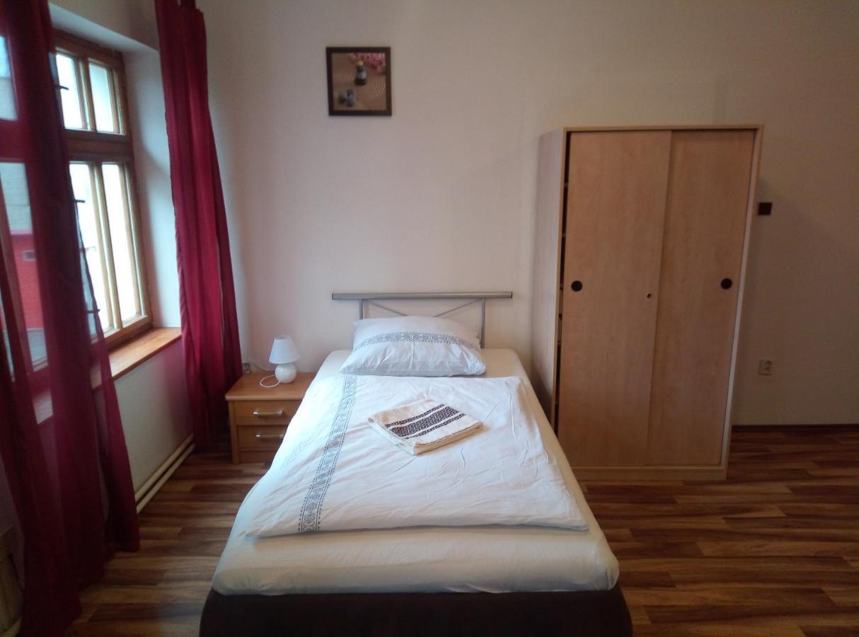 Penzion U Nahonu Mesto Touskov Εξωτερικό φωτογραφία